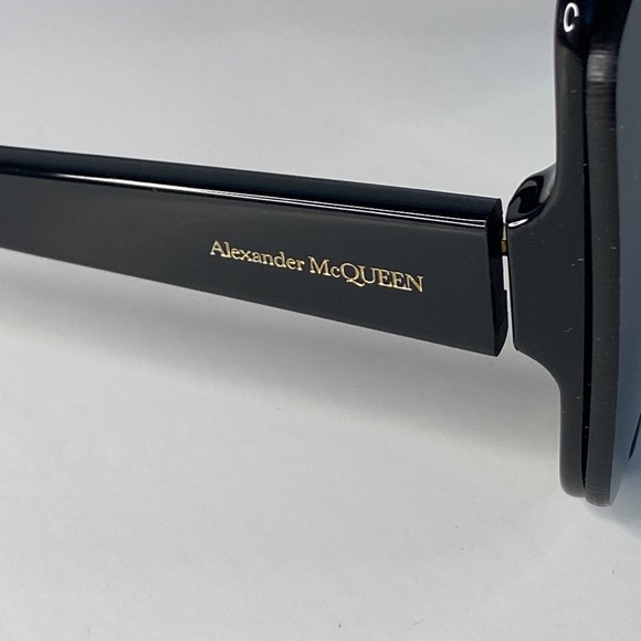 ALEXANDER MCQUEEN AM0250S 001 butterfly sunglass black frame grey smoke lenses. - Picture 7 of 15